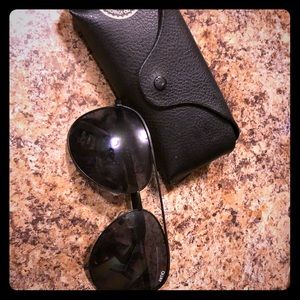 Quay black sunglasses